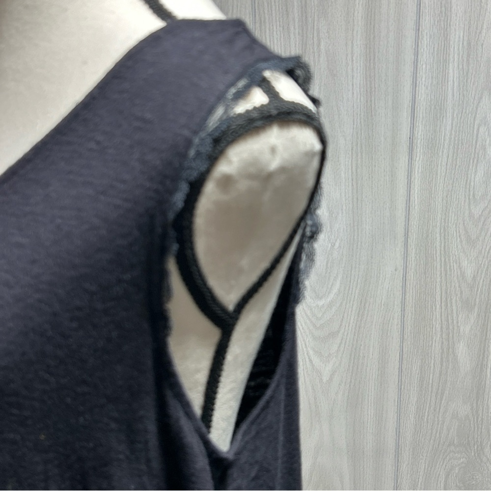 Candies Black Asymmetrical Tank Top With Lace Size XL - Picture 2 of 9
